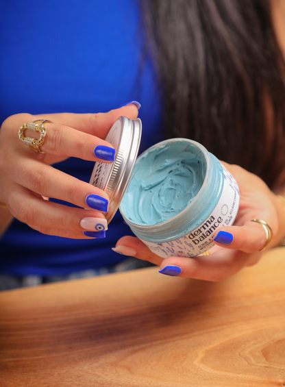 Scrub et Masque 2 en 1 Éclaircissant à la Poudre de Nila et Lavande